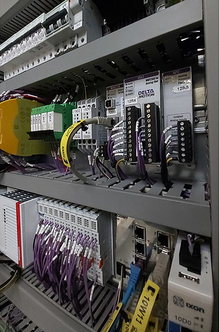 AHP ball joint tester control cabinet featuring the Delta RMC75E motion controller.