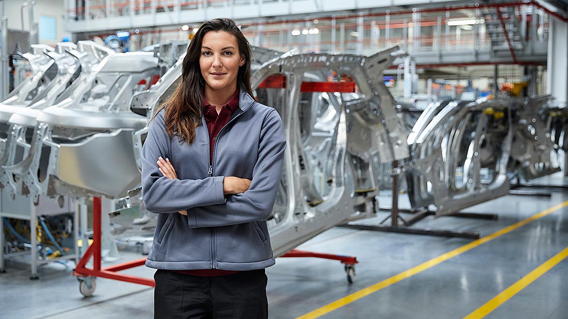 Move Forward, Not Backwards in 2025: A Manufacturing Tech Outlook